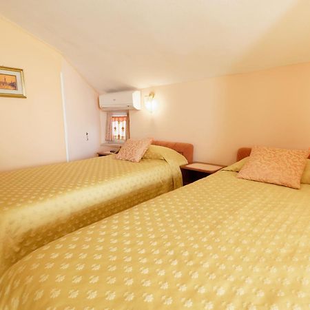 בוג'ה Holiday Home Nevena By Rent Istria חדר תמונה
