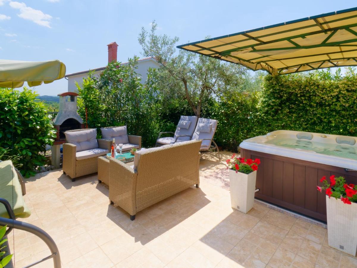 בוג'ה Holiday Home Nevena By Rent Istria מראה חיצוני תמונה